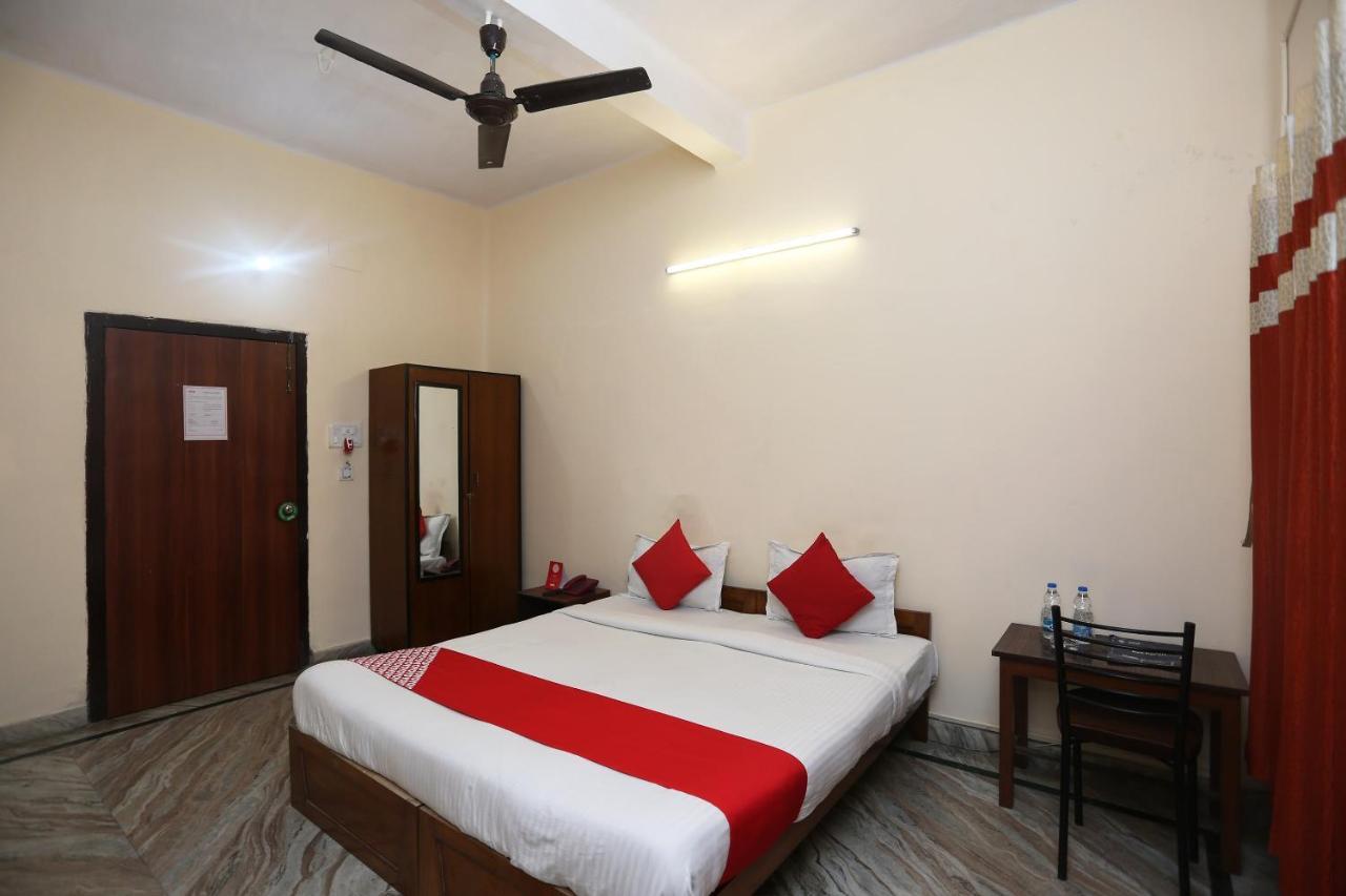 Oyo 9001 Hotel East West Калькутта Экстерьер фото