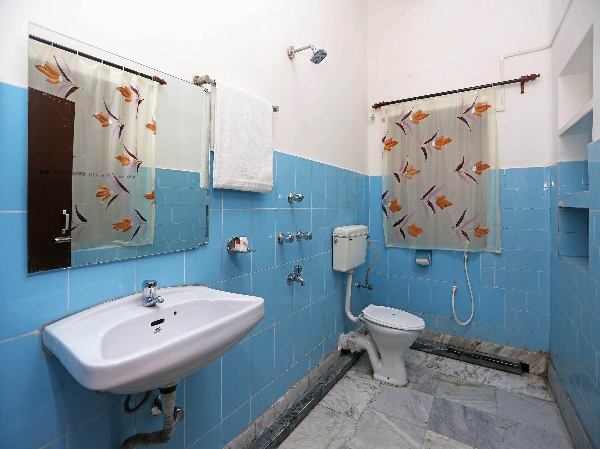 Oyo 9001 Hotel East West Калькутта Экстерьер фото